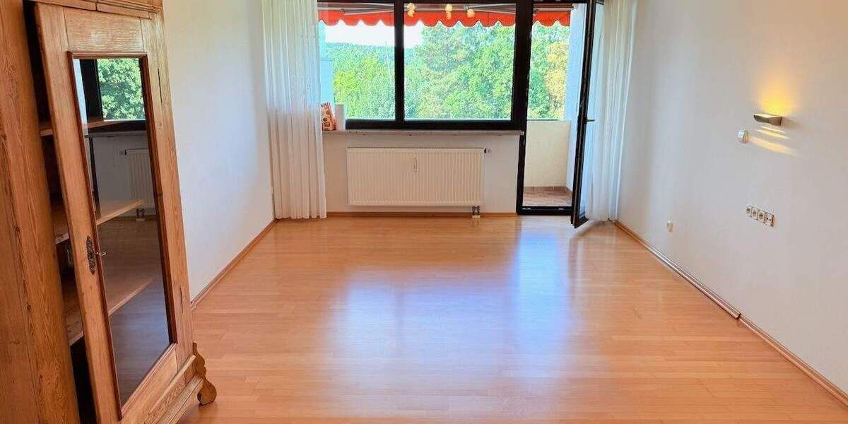 RESERVIERT helle 2 Zimmer Wohnung mit Loggia 2 zimmer