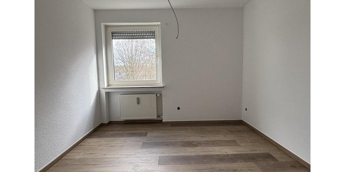 Etagenwohnung Nürnberg Altenfurt - 4 Zimmer, 101 m&sup2;, 1.200&euro; | Angebot:25231175