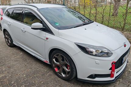 Ford Focus 166.620 km 10.500 &euro; Leinburg 91227