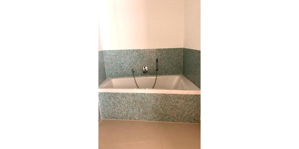 Terrassenwohnung Nürnberg Schnepfenreuth - 2 Zimmer, 93 m&sup2;, 1.550&euro; | Angebot:26451082