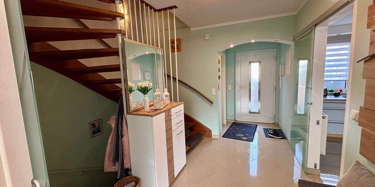 Reihenmittelhaus Feucht - 5 Zimmer, 133 m&sup2;, 495.000&euro; | Angebot:25684419