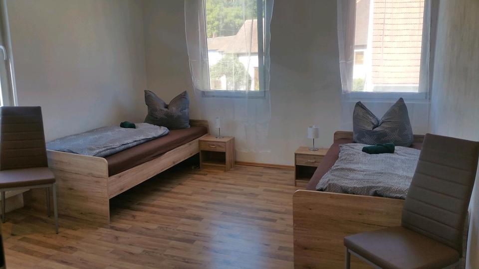 Mehrfamilienhaus, Wohnhaus Heilsbronn - 6 Zimmer, 206 m&sup2;, 235.000&euro; | Angebot:26372357