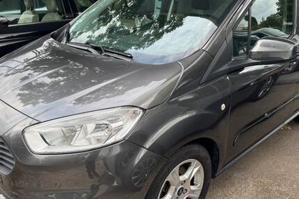 Ford Transit Courier 61.000 km 9.650 € Nürnberg 90453