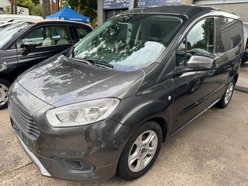 Ford Transit Courier 61.000 km 9.650 € Nürnberg 90453