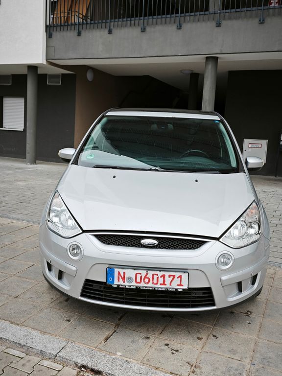 Ford Galaxy 285.000 km 1.350 € Nürnberg 90439