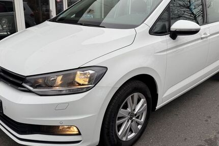 VW Touran 86.800 km 23.920 &euro; Nürnberg 90439