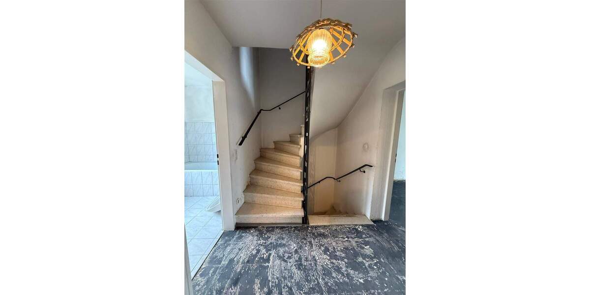 Reihenhaus in beliebter Lage, direkt in Wendelstein 5 zimmer