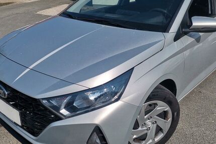 Hyundai i20 41.570 km 12.599 &euro; Fürth 90762