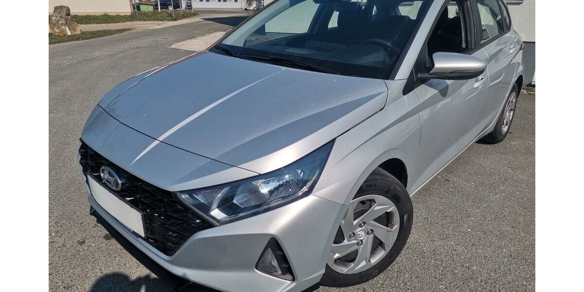 Hyundai i20 41.570 km 12.599 &euro; Fürth 90762
