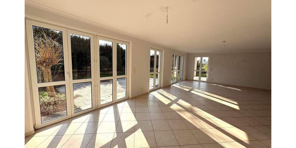 Etagenwohnung Nürnberg Gaismannshof - 4 Zimmer, 145 m&sup2;, 2.000&euro; | Angebot:26247587