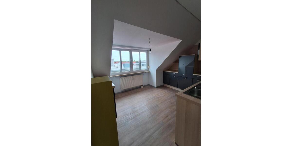 Dachgeschoßwohnung Roth - 3 Zimmer, 75 m&sup2;, 250.000&euro; | Angebot:26990019