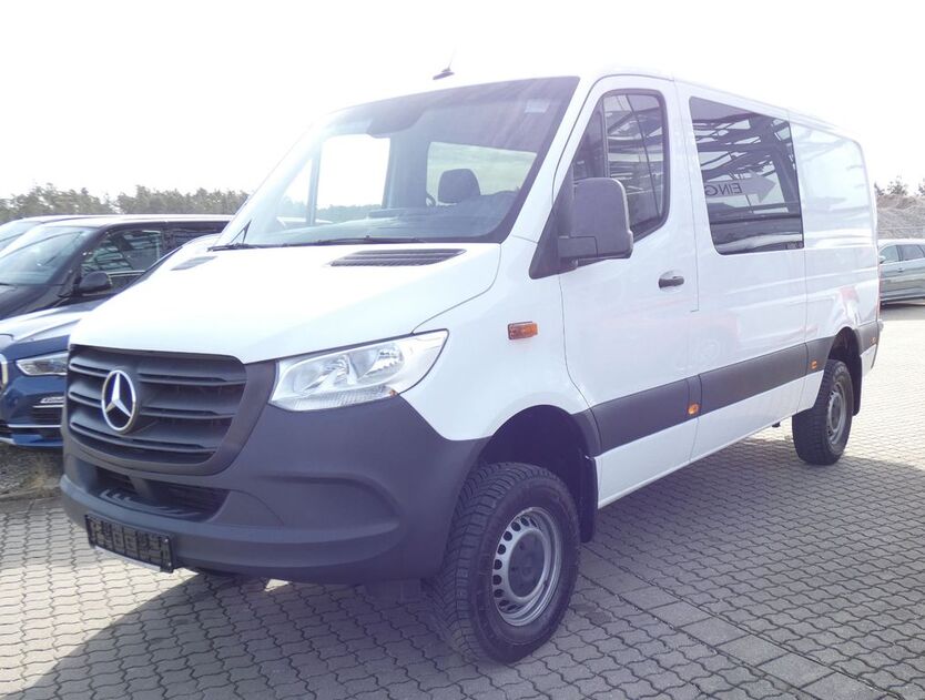 Mercedes-Benz Sprinter 145.200 km 43.980 € Nürnberg 90480