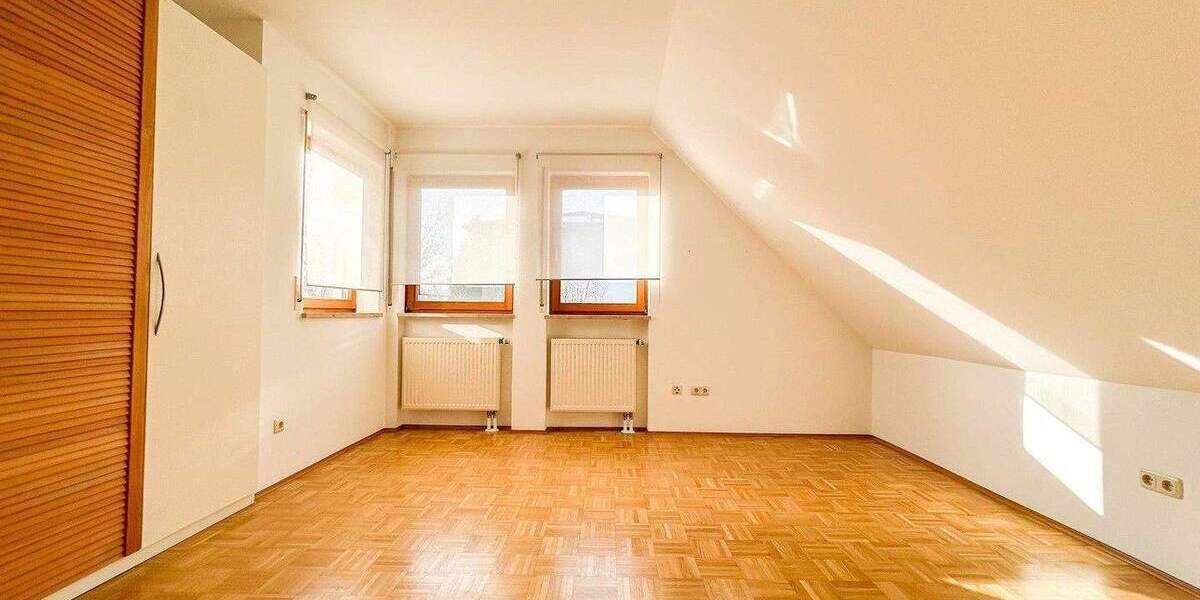 Einfamilienhaus Fürth Vach - 7 Zimmer, 218 m&sup2;, 849.000&euro; | Angebot:25722349