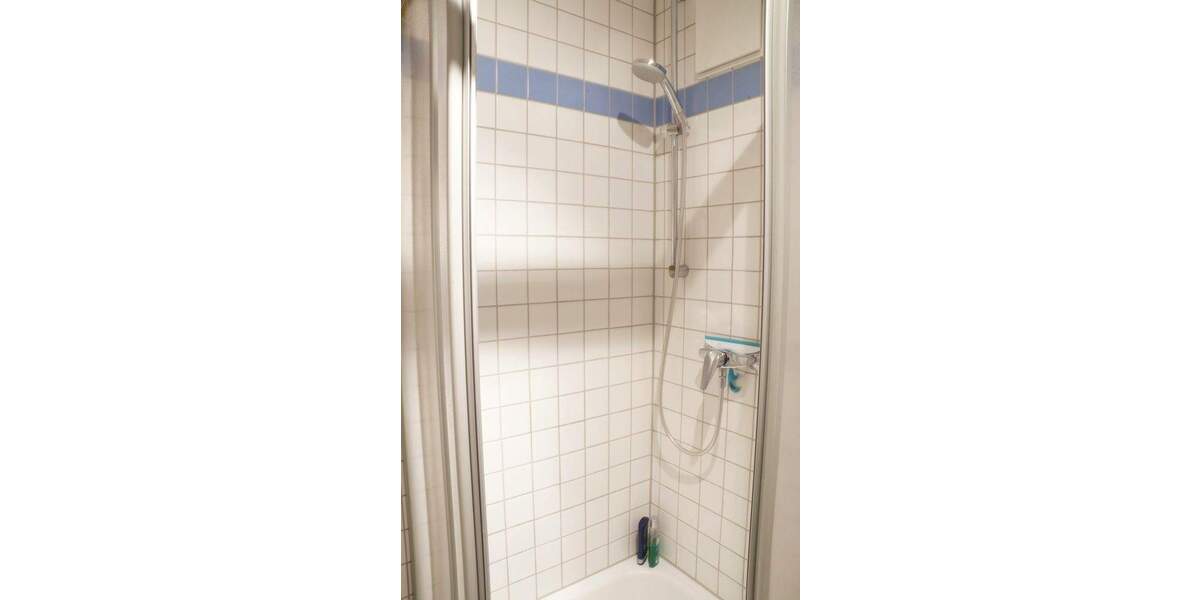 Ruhige 1-Zi-Wohnung mit kleinem Garten! 1 zimmer