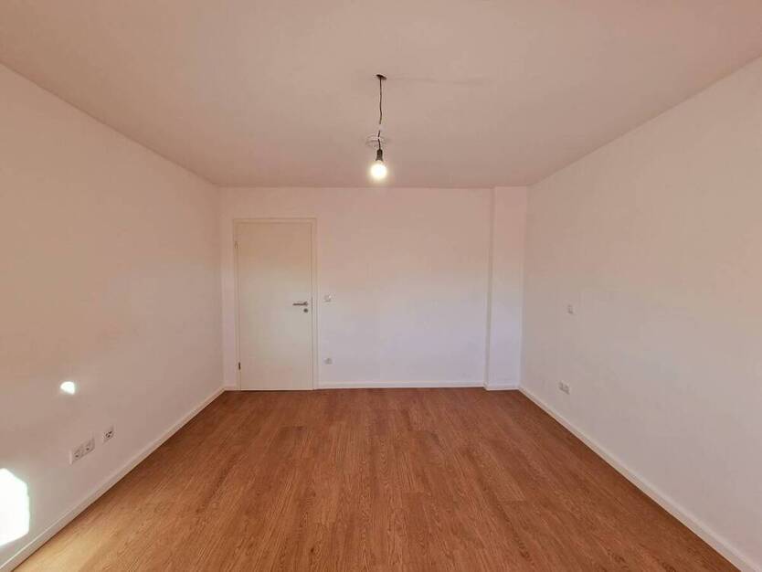 Moderne 2 Zimmer Dachgeschoßwohnung in Sankt Johannis - komplett saniert