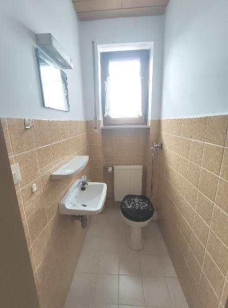 4 Zi. OG Wohnung mit Balkon, Gartenanteil und Garage