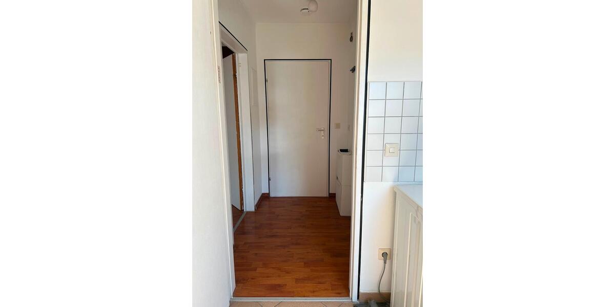 Dachgeschoßwohnung Nürnberg Hasenbuck - 1 Zimmer, 33 m&sup2;, 580&euro; | Angebot:27567958