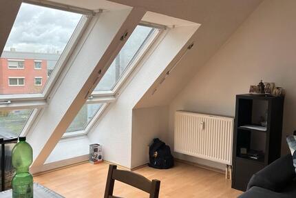 Sehr schöne 2 Zimmer-DG-Wohnung in Nürnberg, Südwest zu vermieten zimmer