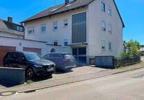 Moderne 4-Zimmer-Wohnung mit Einbauküche und Garage in 91154 Rothaurach