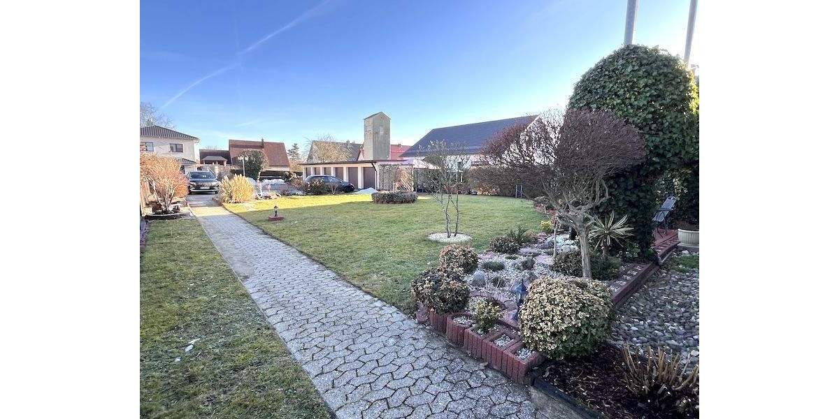 Etagenwohnung Pyrbaum - 4 Zimmer, 111 m&sup2;, 379.000&euro; | Angebot:25662843