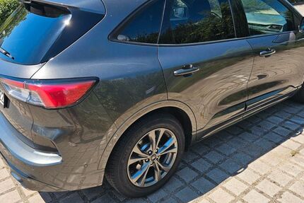 Ford Kuga 116.000 km 21.600 &euro; Nürnberg 90451