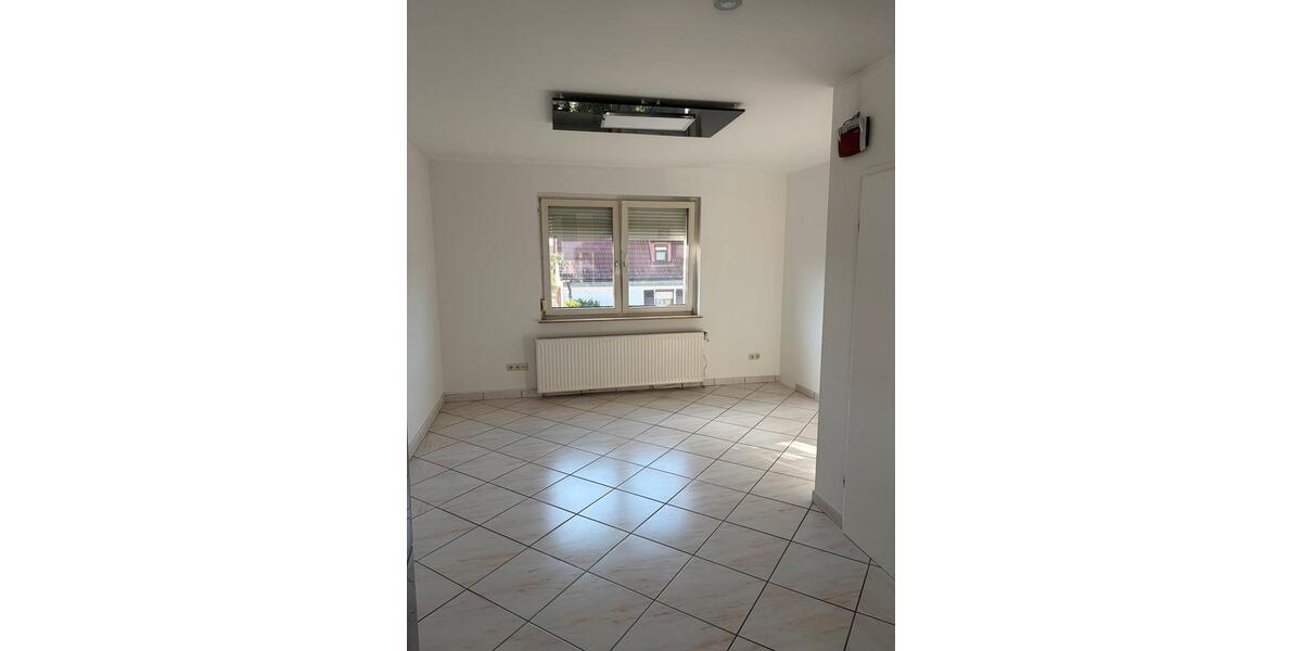 Etagenwohnung Nürnberg Eibach - 3 Zimmer, 100 m&sup2;, 1.000&euro; | Angebot:27598956