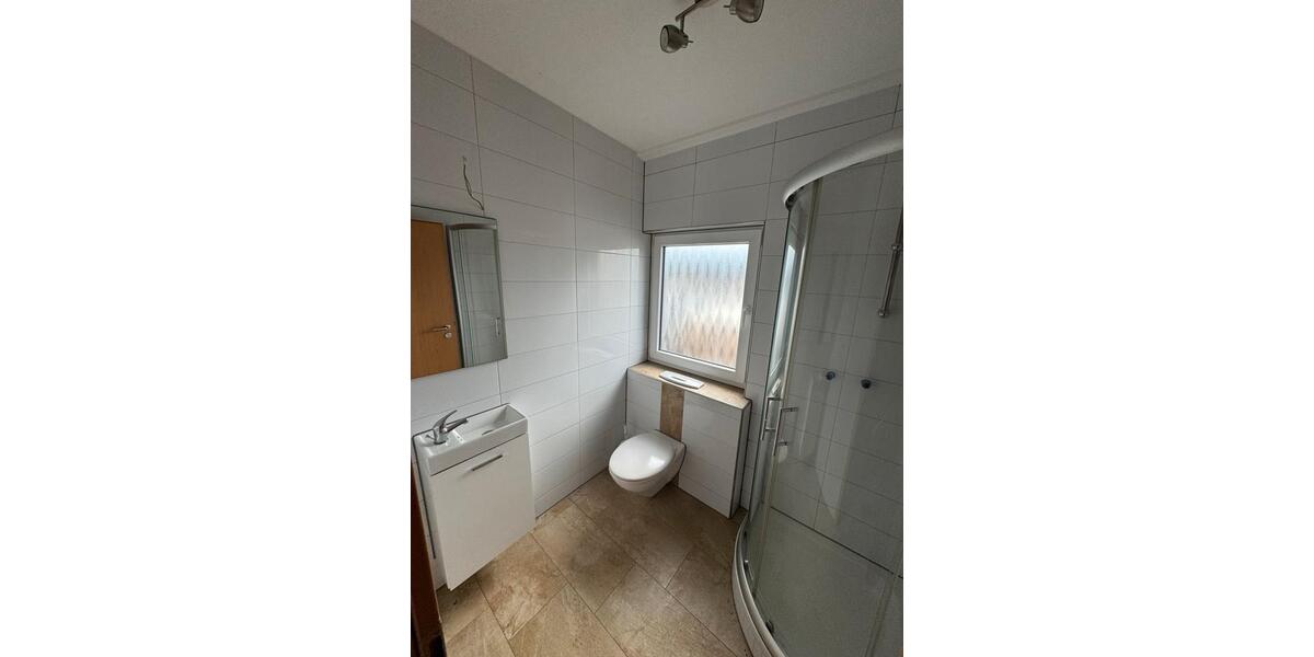 Etagenwohnung Roßtal - 3 Zimmer, 70 m&sup2;, 900&euro; | Angebot:25663306