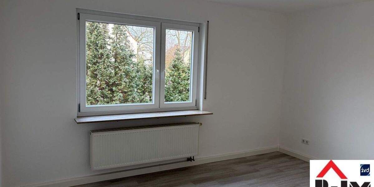 Gewerbeobjekt Nürnberg Schniegling - 3 Zimmer, 69 m&sup2;, 700&euro; | Angebot:25695773