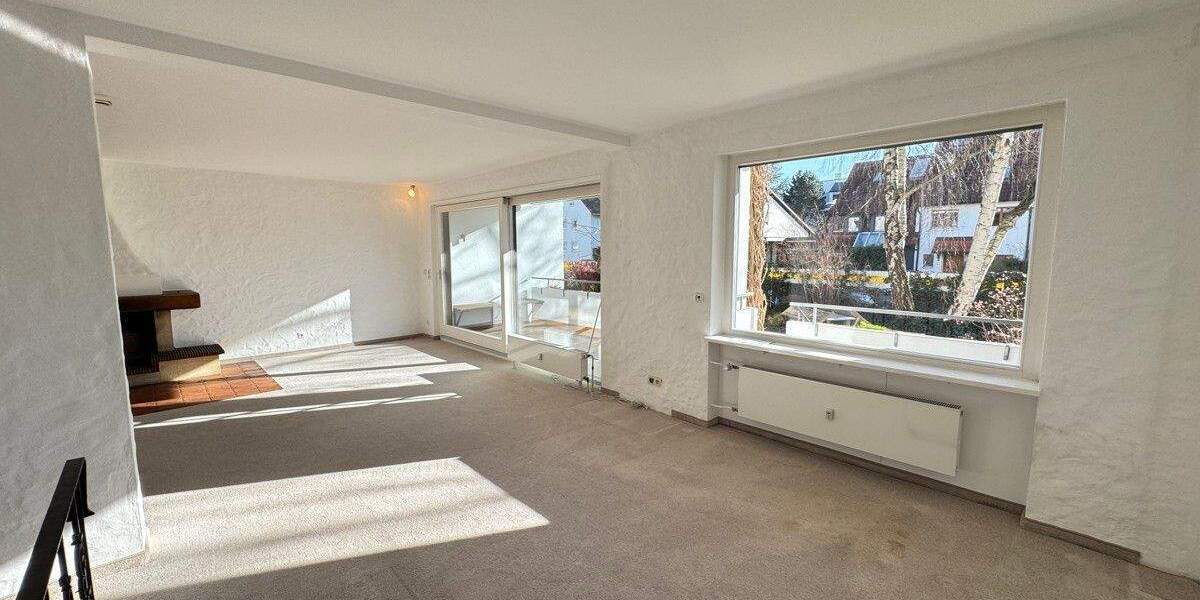 Großzügige 4-Zimmer-Wohnung mit Schwimmbadanteil, 2 Garagen und Zugang zum Gemeinschaftsgarten 4 zimmer