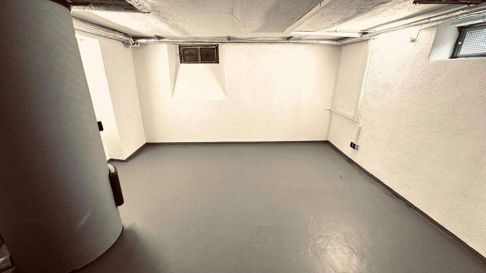 Top sanierte DHH mit neuer EBK + Garage in rhg. Lage N-Ziegelstein 5 zimmer