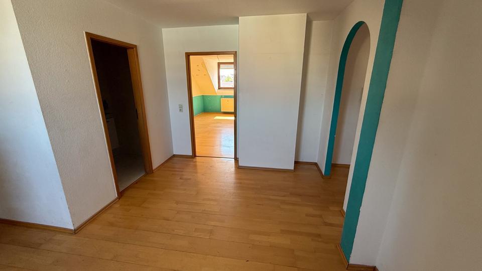 Dachgeschoßwohnung Nürnberg Hasenbuck - 3 Zimmer, 102 m&sup2;, 320.000&euro; | Angebot:26271637