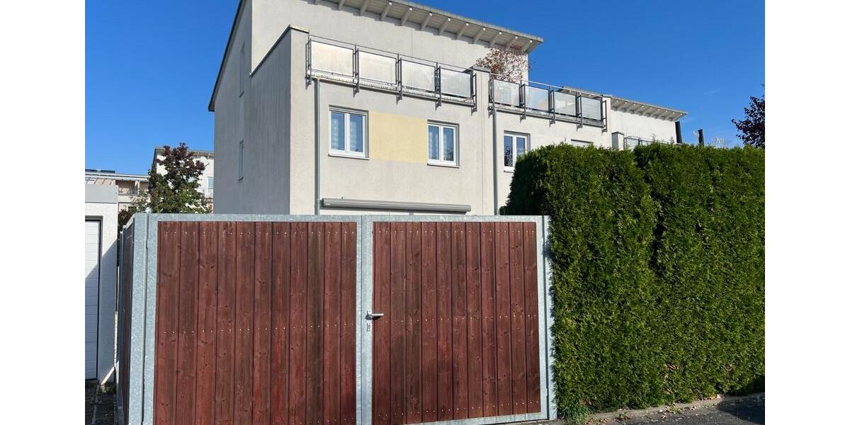 Schöne 5-Zimmer-Doppelhaushälfte in Nürnberg Worzeldorf 5 zimmer