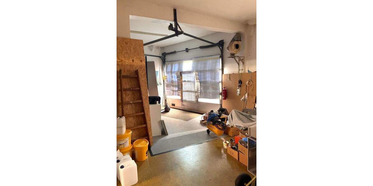 Vielseitige Immobilie - nutzbar für Gewerbe Büro Praxis - Ausstellung mit Wohnung in zentraler Lage zimmer