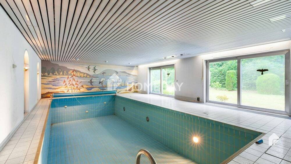 TOLLES HAUS IN BESTER LAGE, mit Hallenbad, Sauna, ca. 200m², 6 Zi., großes Grdst., Zerzabelshof 6 zimmer