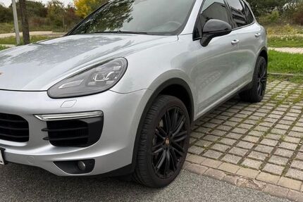 Porsche Cayenne 164.800 km 28.800 € Erlangen 91052