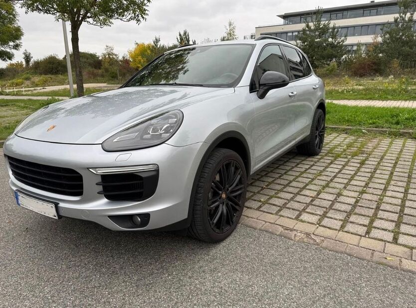 Porsche Cayenne 164.800 km 28.800 € Erlangen 91052
