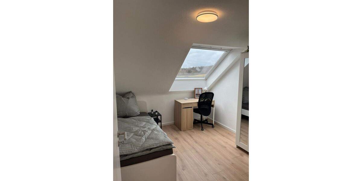 Etagenwohnung Erlangen Sieglitzhof - 4 Zimmer, 15 m&sup2;, 390&euro; | Angebot:25414542