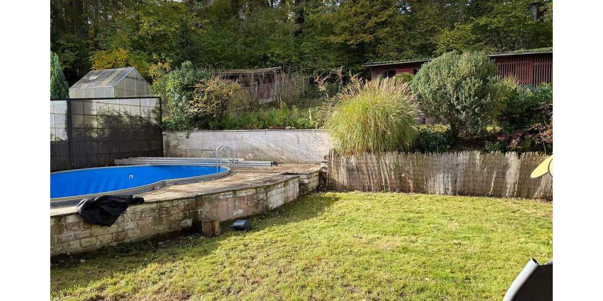 Einfamilienhaus Roßtal - 7 Zimmer, 165 m&sup2;, 450.000&euro; | Angebot:25703799