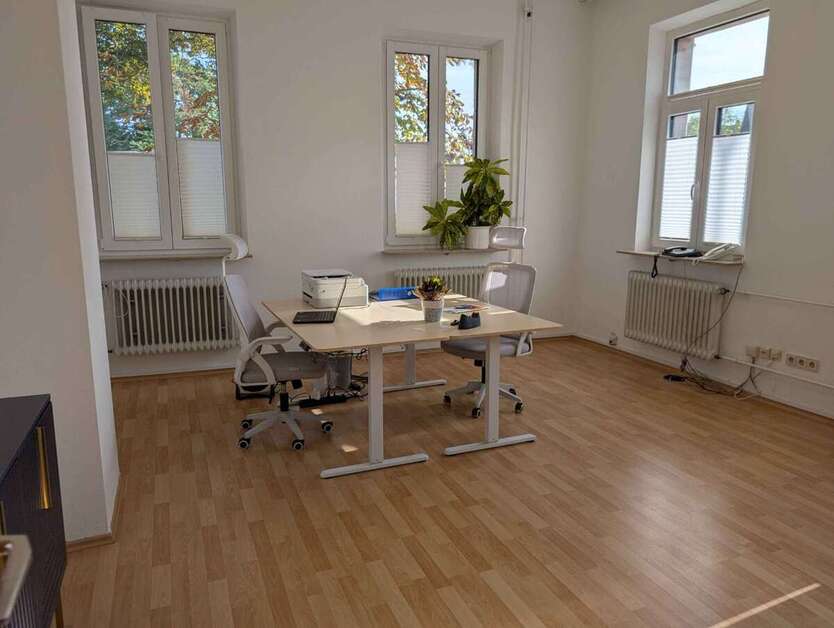 Büro in Erlangen 400 € 38 m² zimmer