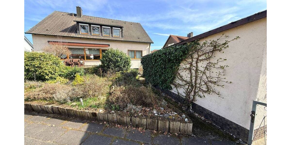 Einfamilienhaus Altdorf bei Nürnberg Röthenbach - 8 Zimmer, 232 m&sup2;, 595.900&euro; | Angebot:26141256