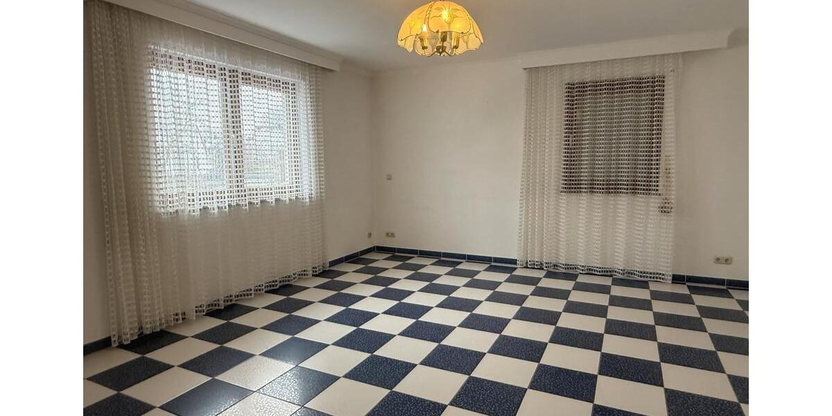 Großzügiges Einfamilienhaus mit Garten, Wintergarten und Sauna in ruhiger Lage 6 zimmer