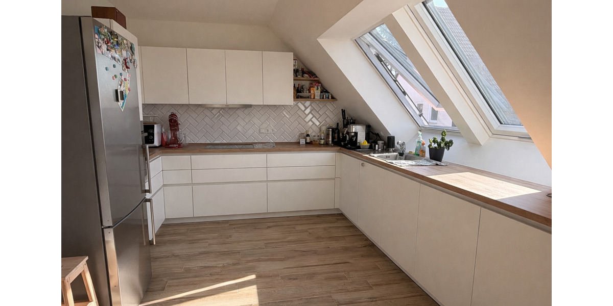 Dachgeschoßwohnung Eckental - 3 Zimmer, 88 m&sup2;, 2.000&euro; | Angebot:25395627