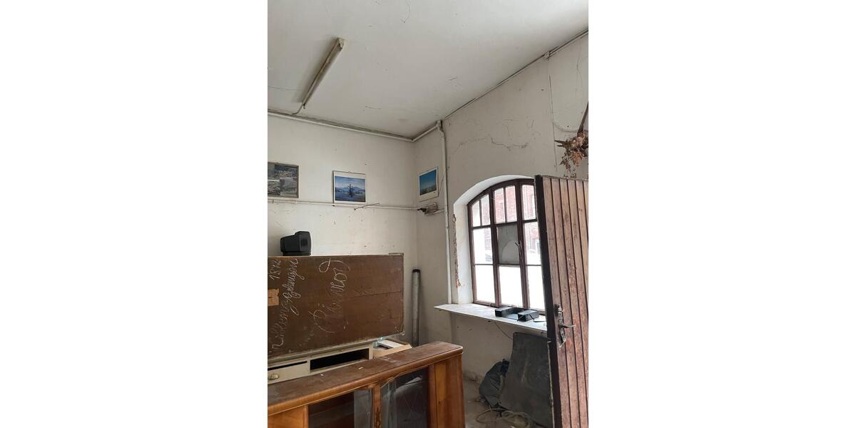 Etagenwohnung Nürnberg Sankt Leonhard - 8 Zimmer, 200 m&sup2;, 300.000&euro; | Angebot:27007176