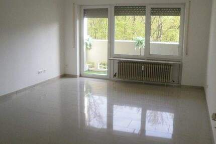 Sonnige Zwei-Zimmerwohnung mit Loggia - Blick ins Grüne - Einbauküche 2 zimmer