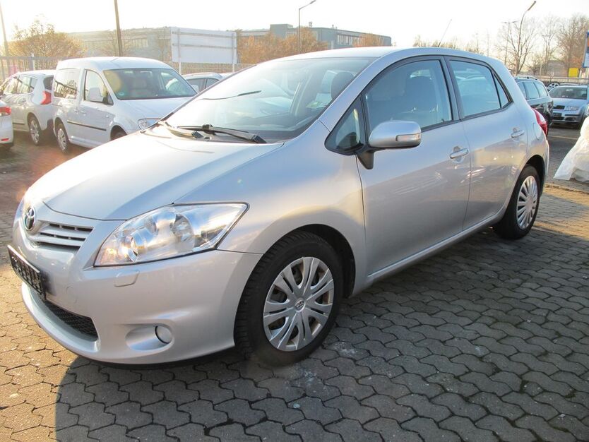 Toyota Auris 212.000 km 5.990 € Nürnberg 90439