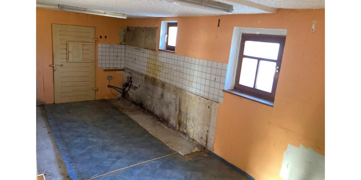 Einfamilienhaus Neuendettelsau - 9 Zimmer, 114 m&sup2;, 330&euro; | Angebot:24716072