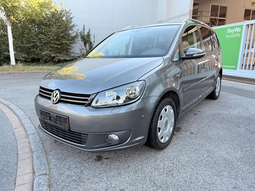 VW Touran 148.000 km 7.490 € Fürth 90763