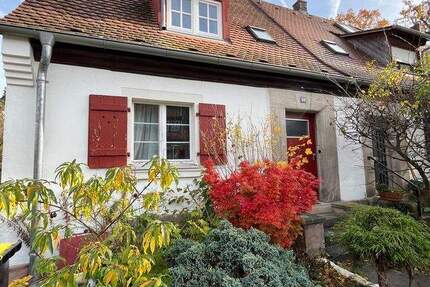 DHH auf großem Grundstück in top Lage in N-Ziegelstein mit vielen Gestaltungsmöglichkeiten 4 zimmer