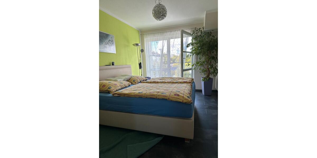 Reihenhaus Roßtal - 6 Zimmer, 127 m&sup2;, 599.000&euro; | Angebot:27299085