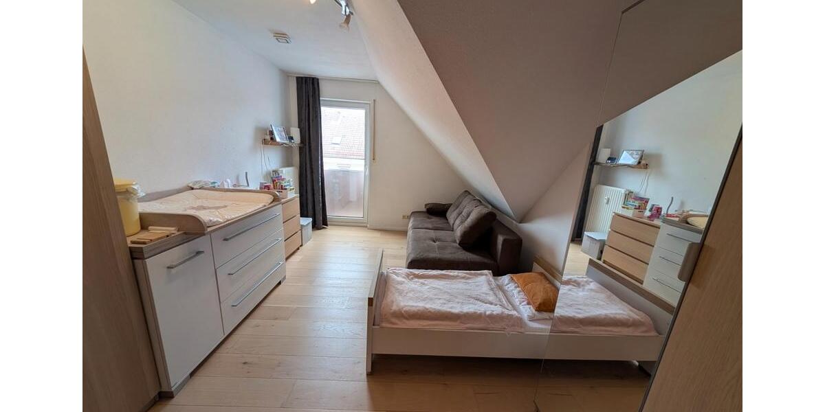 Dachgeschoßwohnung Nürnberg Hasenbuck - 3 Zimmer, 102 m&sup2;, 385.000&euro; | Angebot:26507168